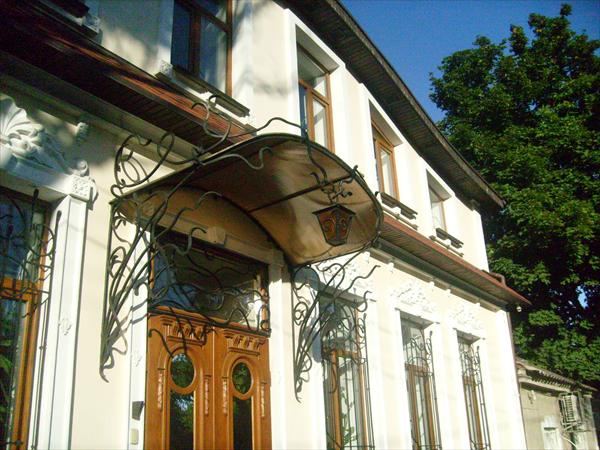 Козирки, навіси — коваль Дмитро Ворчаков, Миколаїв