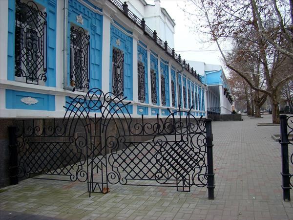 Огорожі — коваль Дмитро Ворчаков, Миколаїв