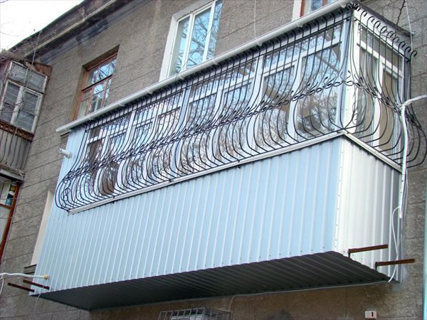 Віконні ґрати — коваль Дмитро Ворчаков, Миколаїв