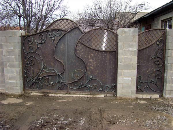Ворота та хвіртки — коваль Дмитро Ворчаков, Миколаїв